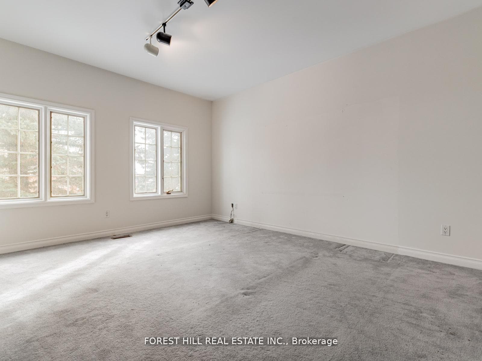 17 Dunloe Road photo 32