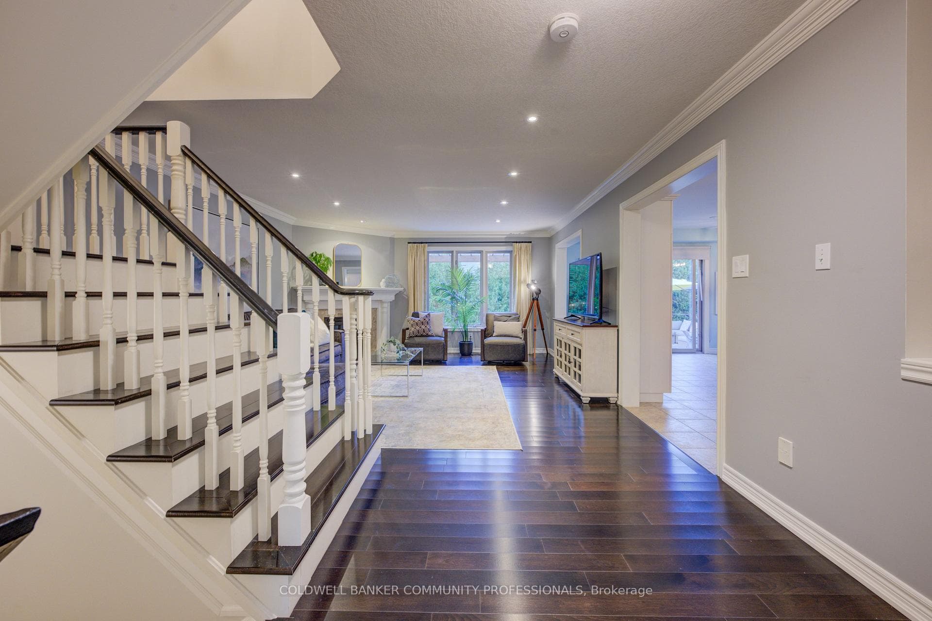 517 Larkspur Lane photo 8
