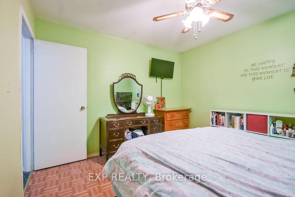 915 Vindin Street photo 14