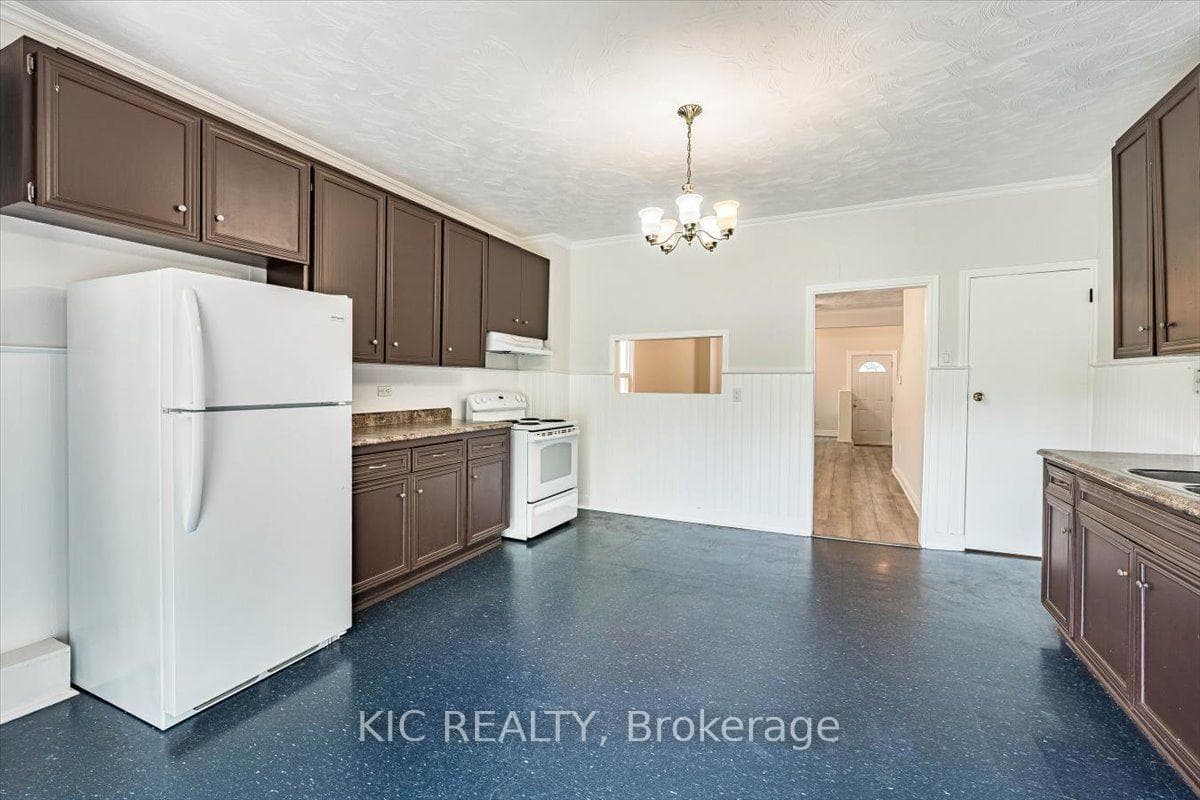 145 Boultbee Avenue photo 11