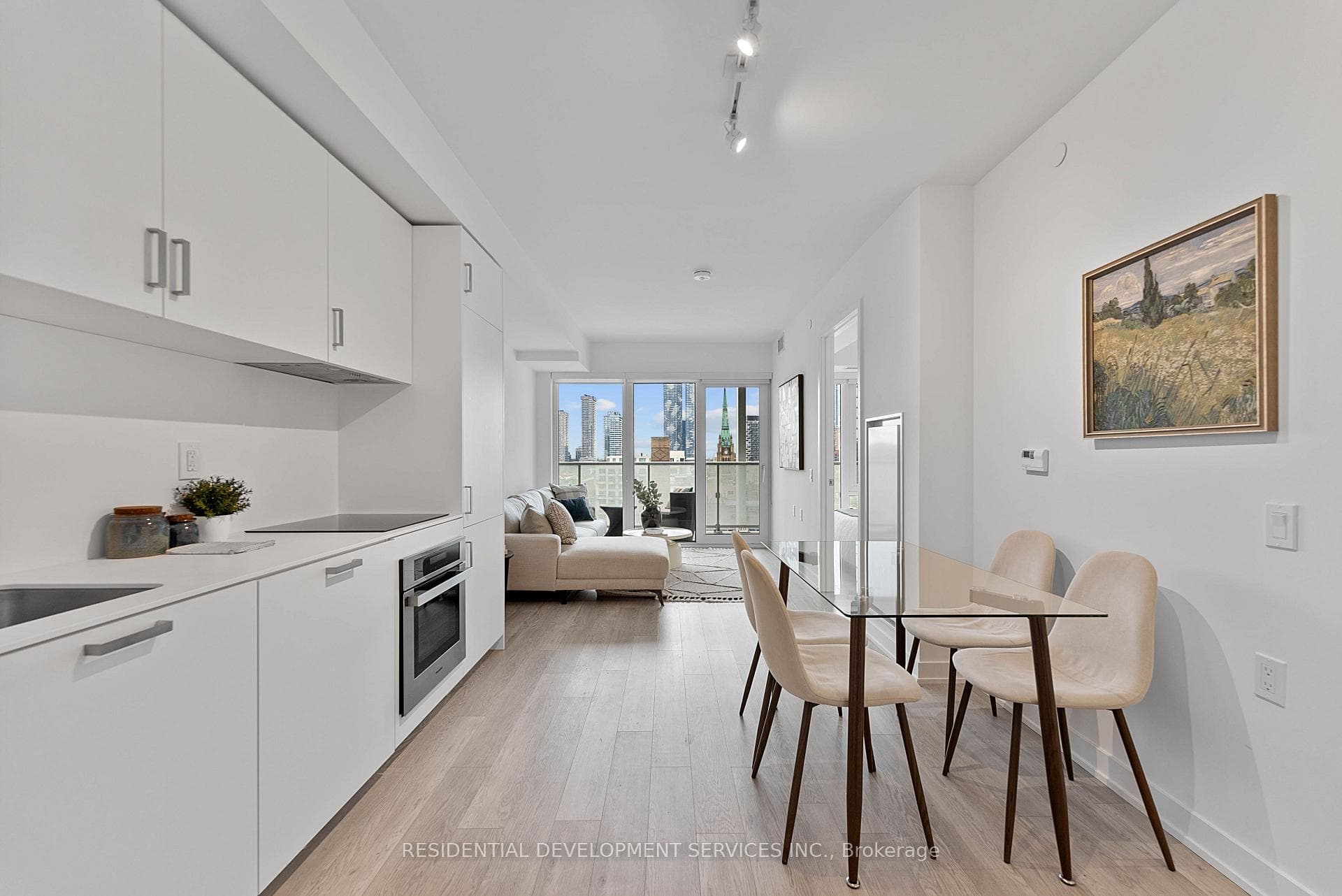 88 Queen Street Unit 1007 photo 5