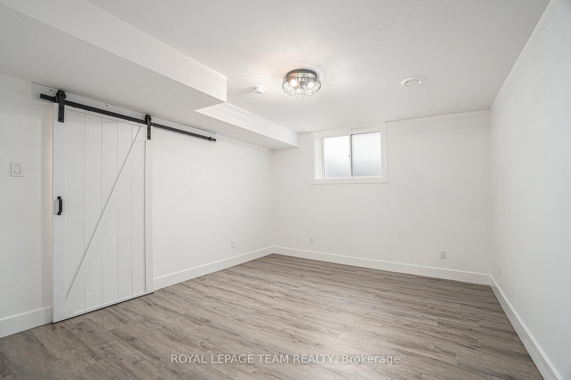 118 ELFIN Grove photo 24