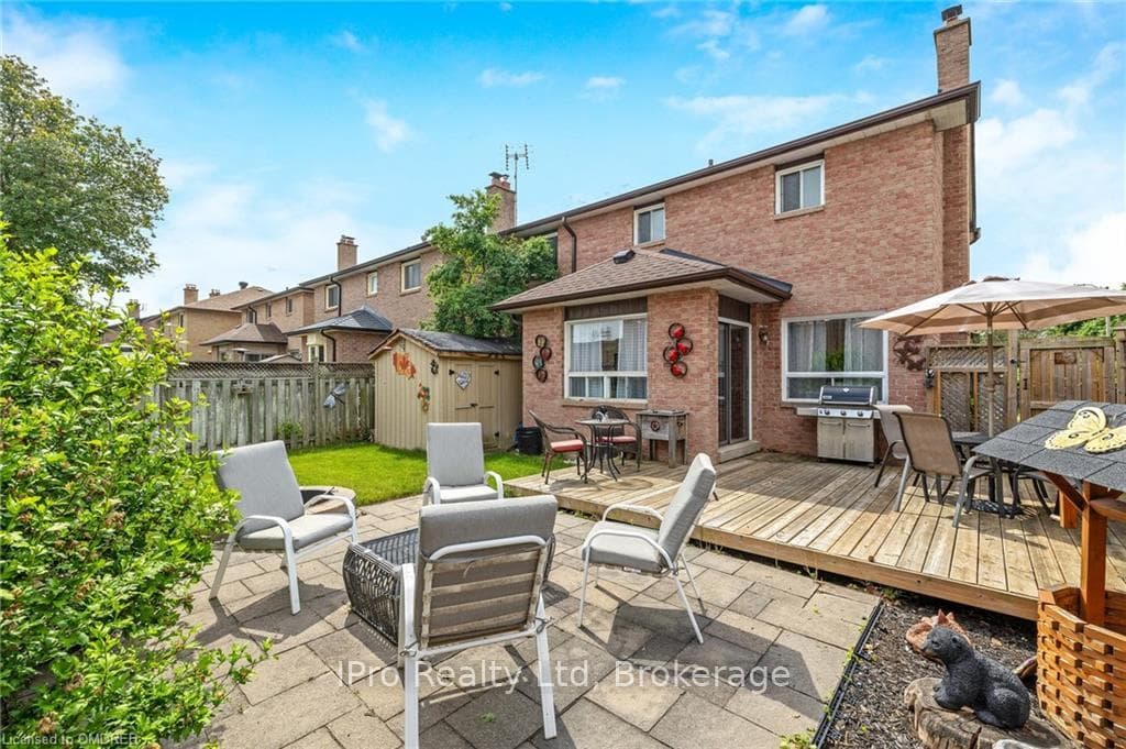 7 CALVERT Drive photo 34
