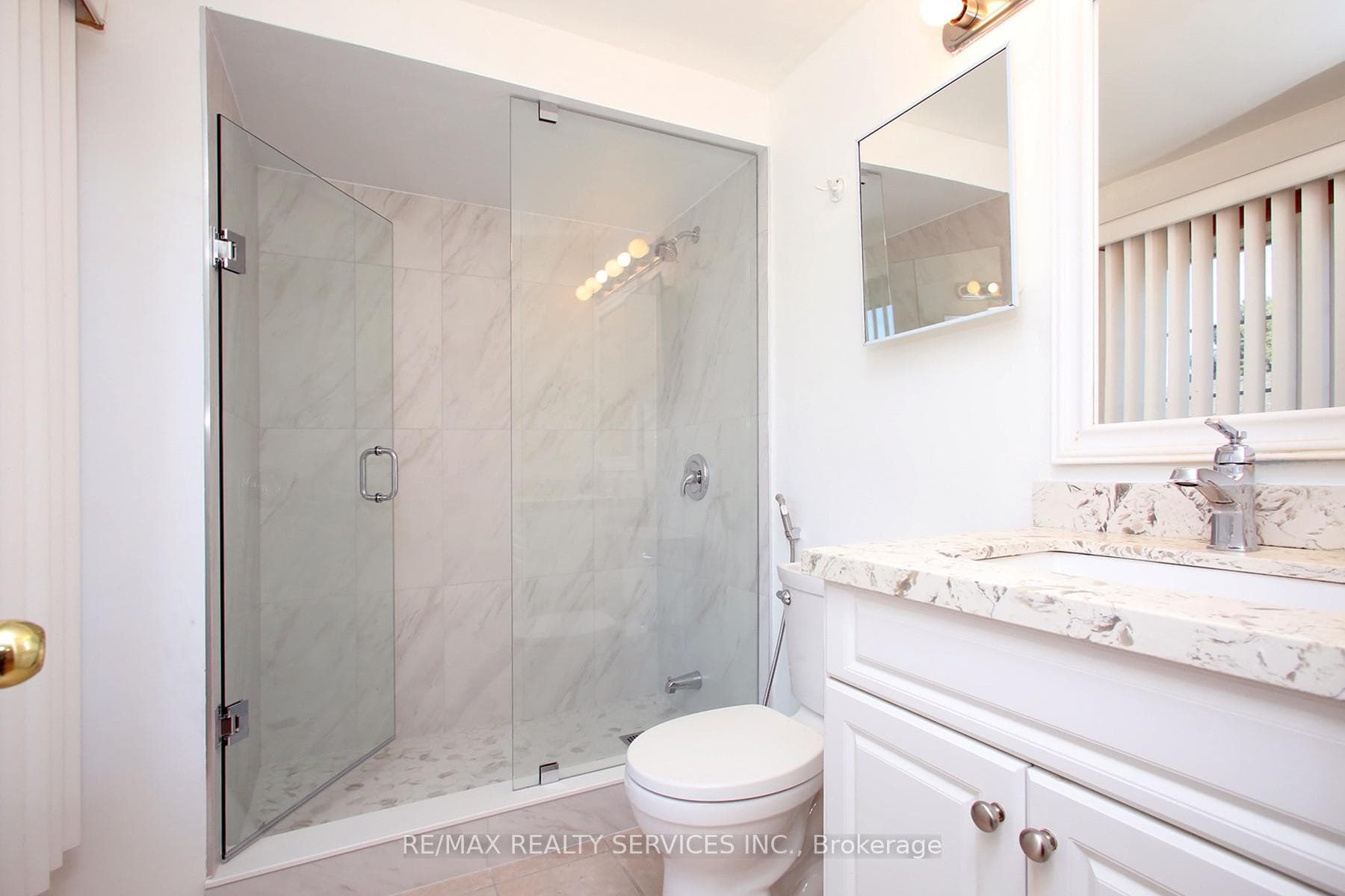 4 PC ensuite Primary Bedroom