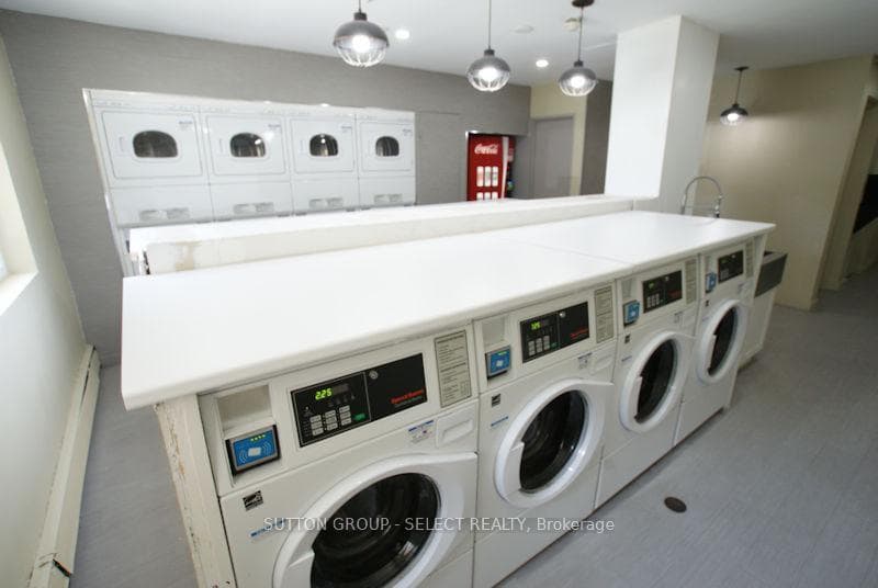 563 Mornington Avenue Unit 604 photo 20