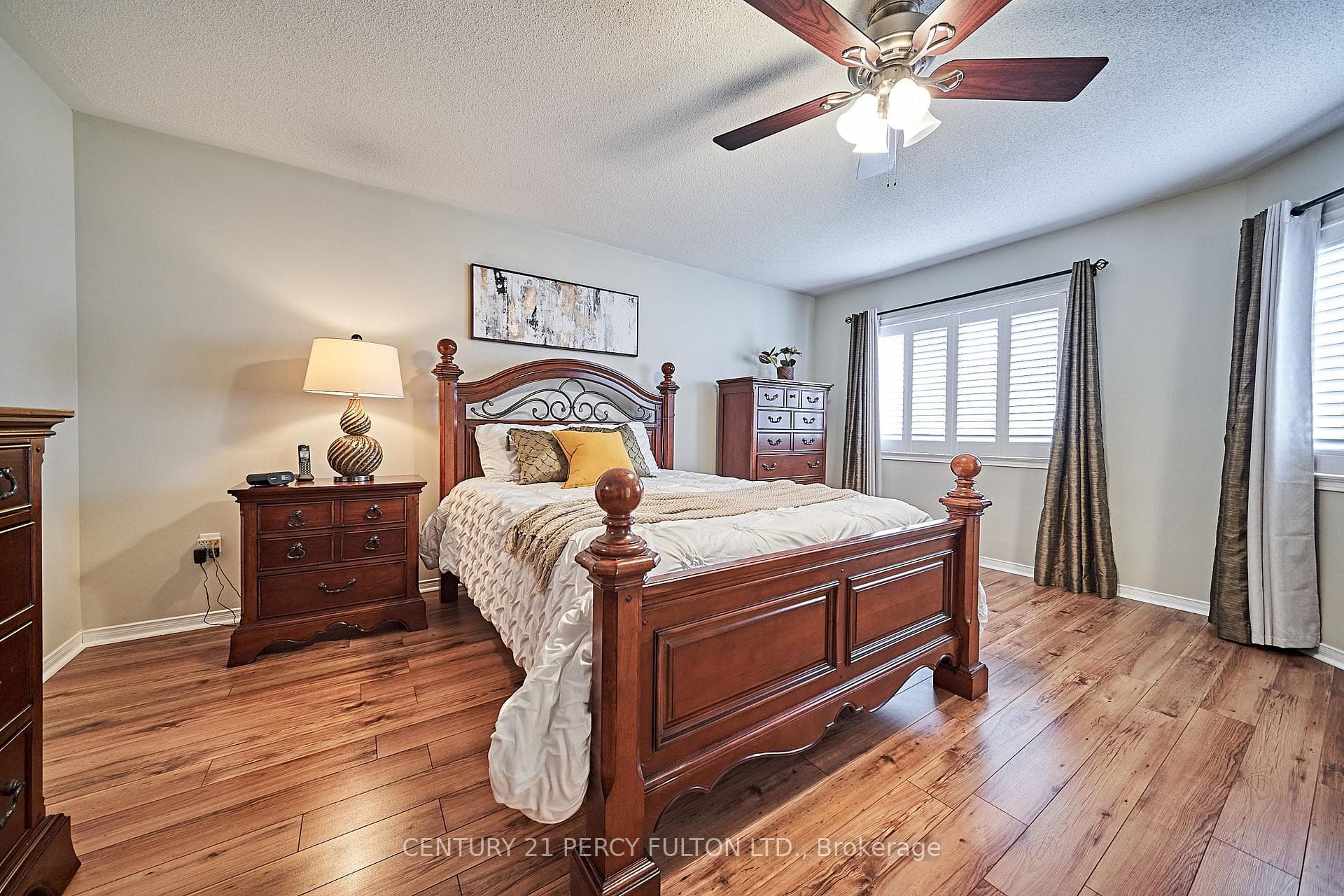 55 Warwick Avenue photo 22