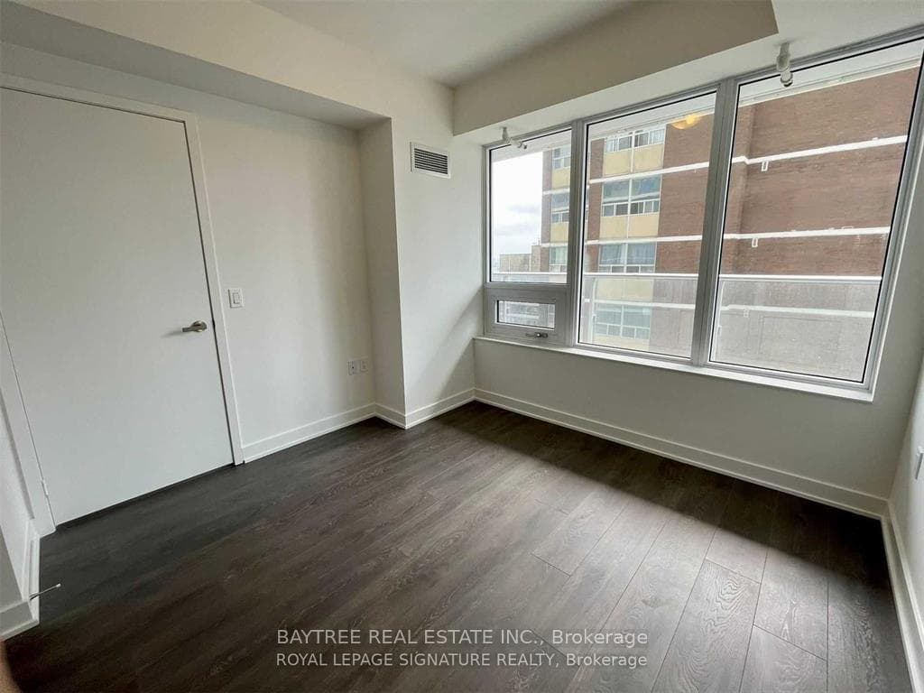 195 Redpath Avenue Unit 708 photo 5