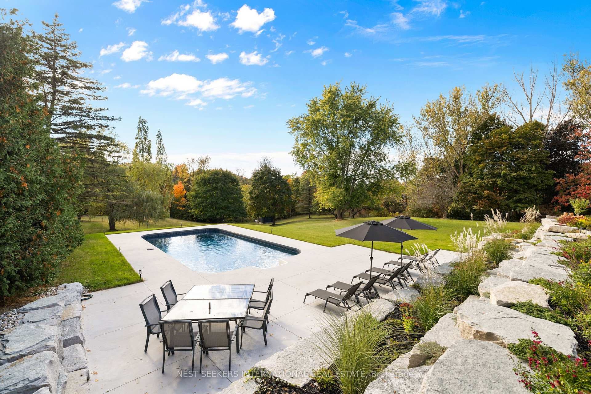 24 Simcoe Road photo 32