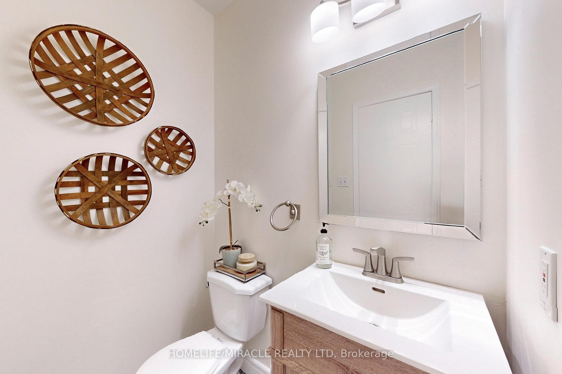 127 Elaine Drive photo 20