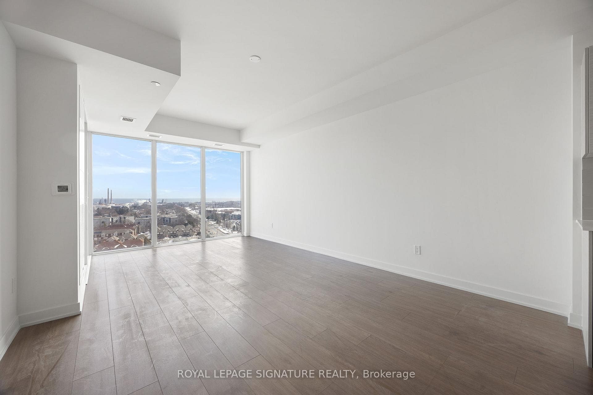 1035 Southdown Road Unit 1607 photo 5