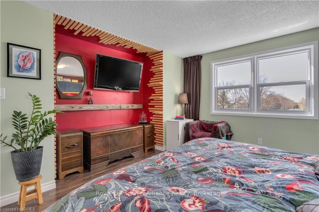 71 GRENADIER Drive photo 20