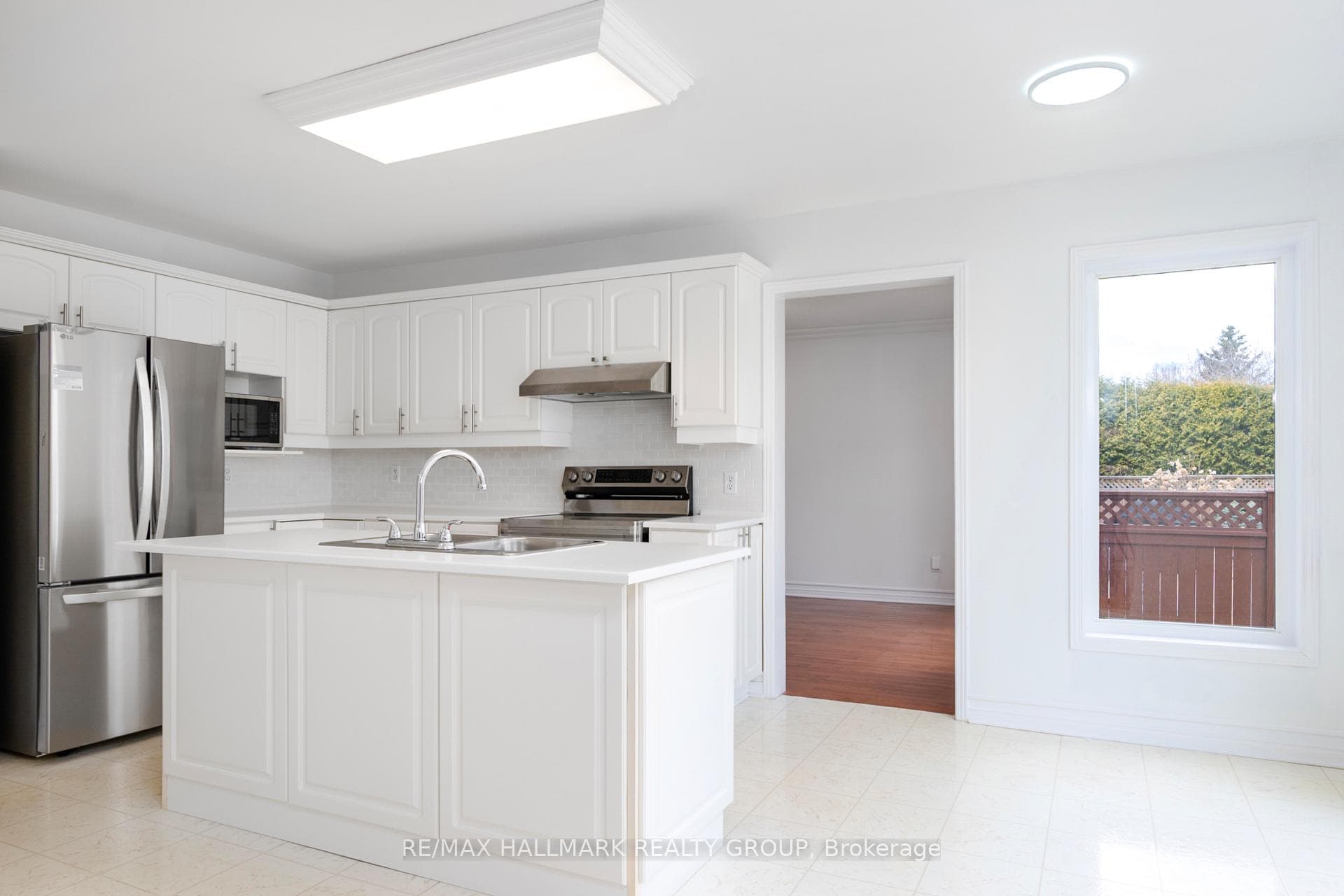 1401 MONTRESOR Way photo 13