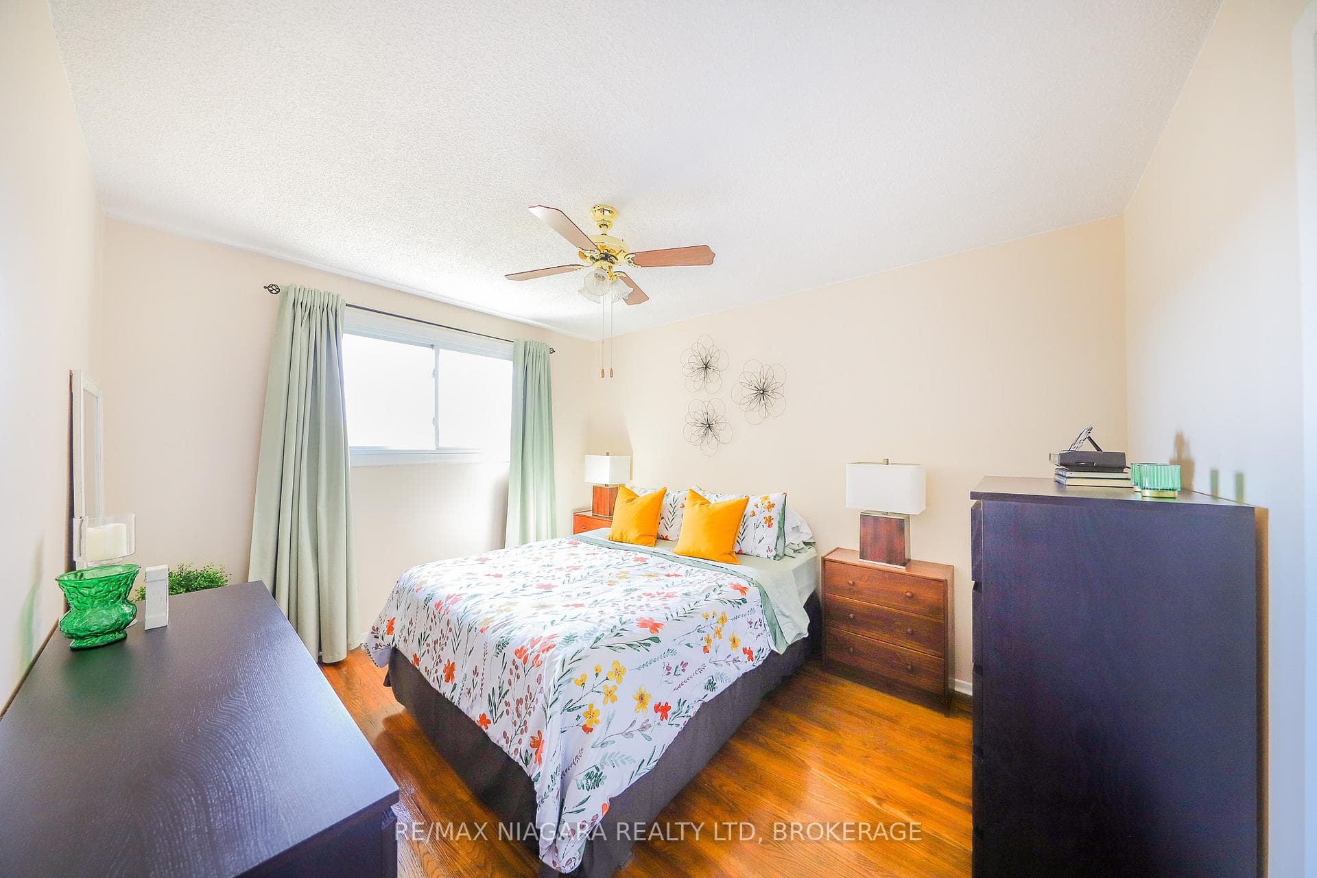 42 Seymour Avenue photo 12