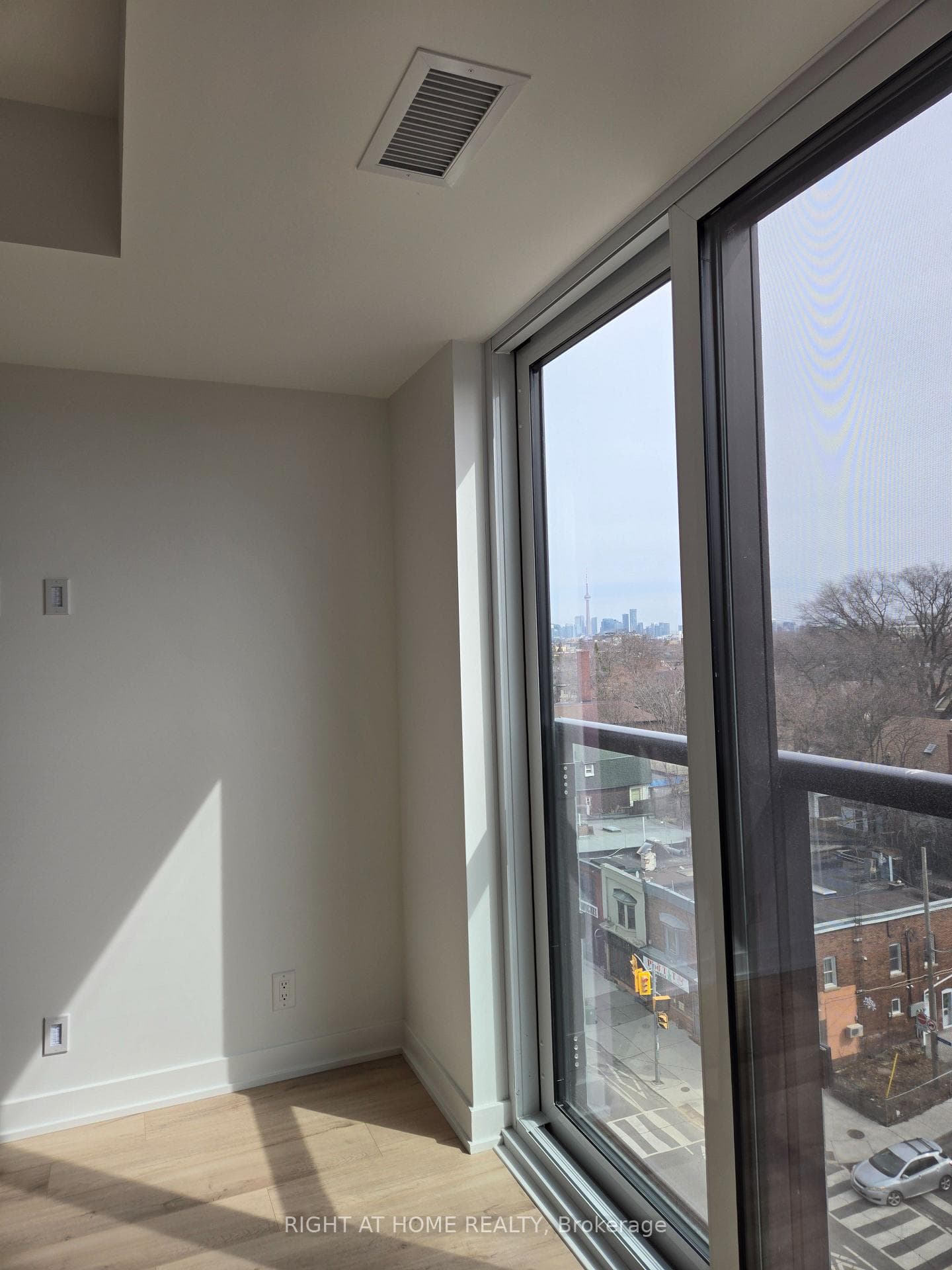 1660 Bloor Street Unit 808 photo 14