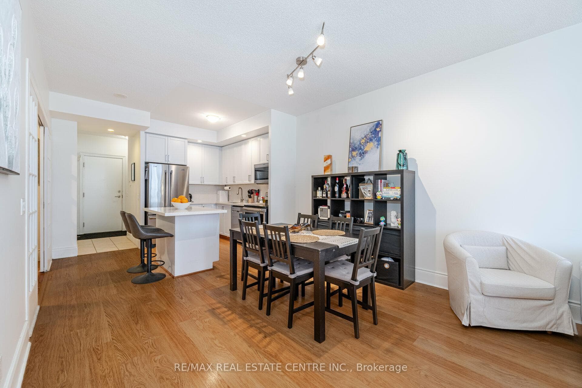 5233 Dundas Street Unit 323 photo 16