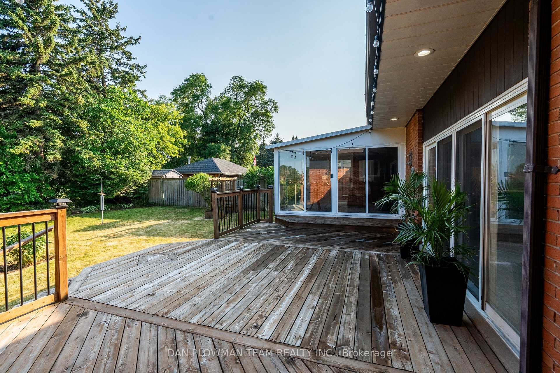 83 Sherwood Road photo 46