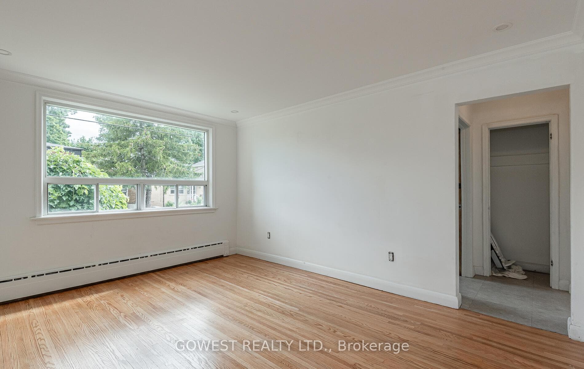 126 Barker Avenue photo 2