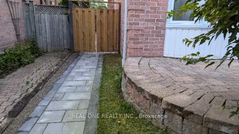 594 Maitland Drive Unit Bsement photo 2