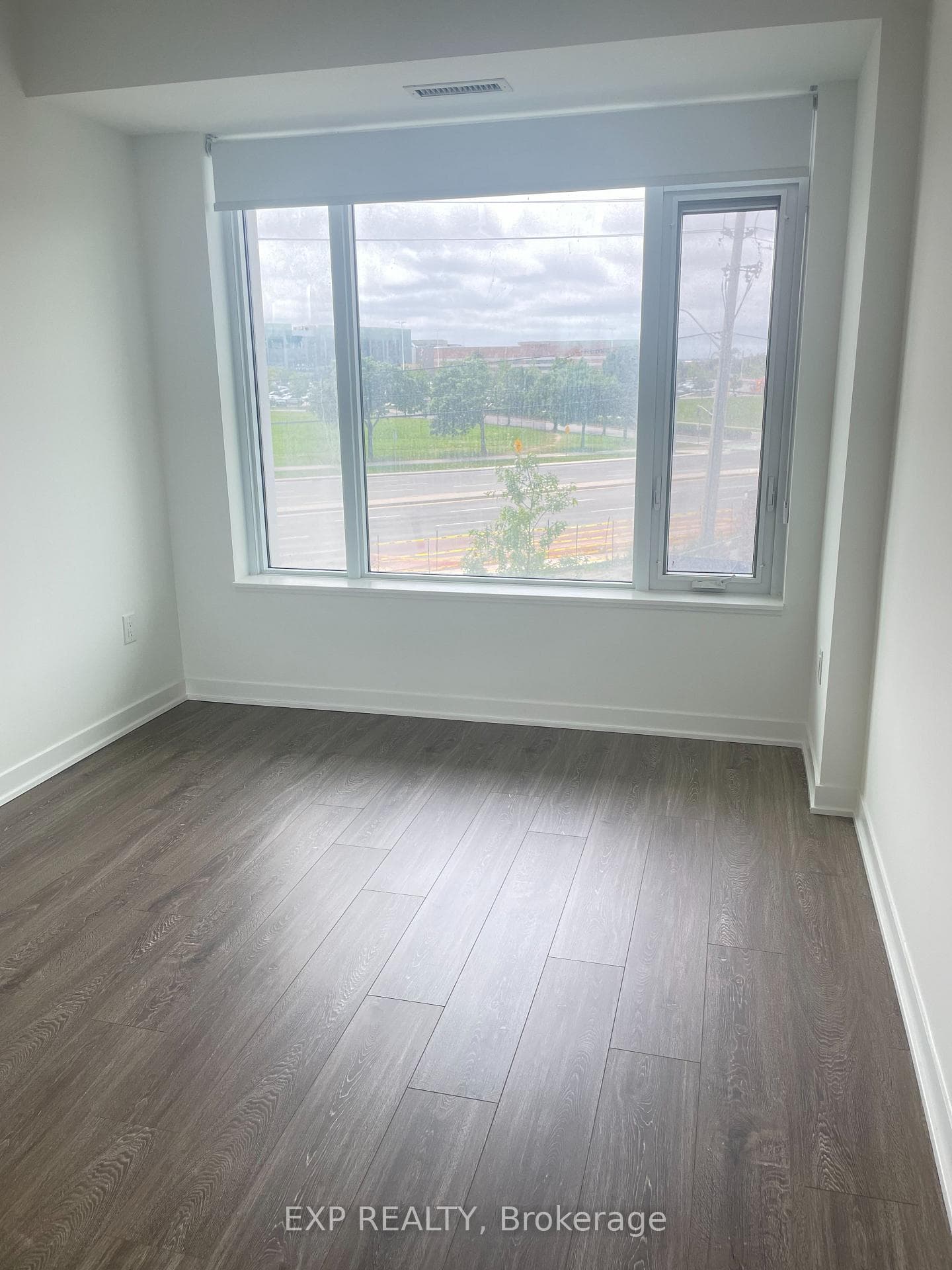 2495 Eglinton Avenue Unit 309 photo 7