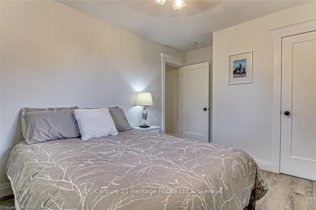 18 PEGGY Avenue photo 14