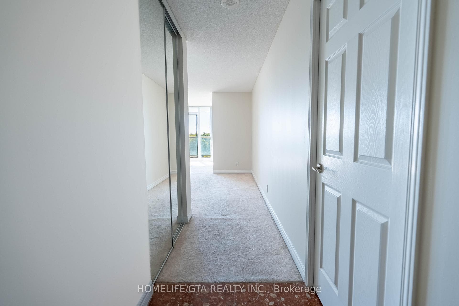 68 Grangeway Avenue Unit 1511 photo 2
