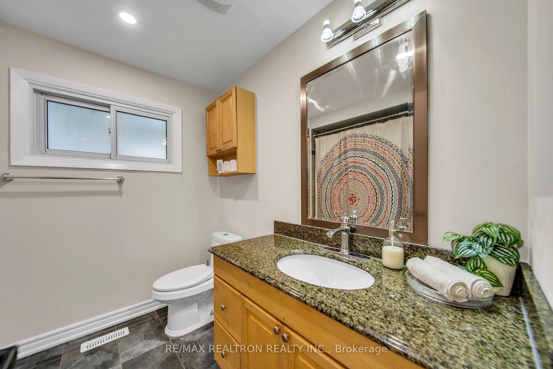 7 Spy Appleway N/A photo 20
