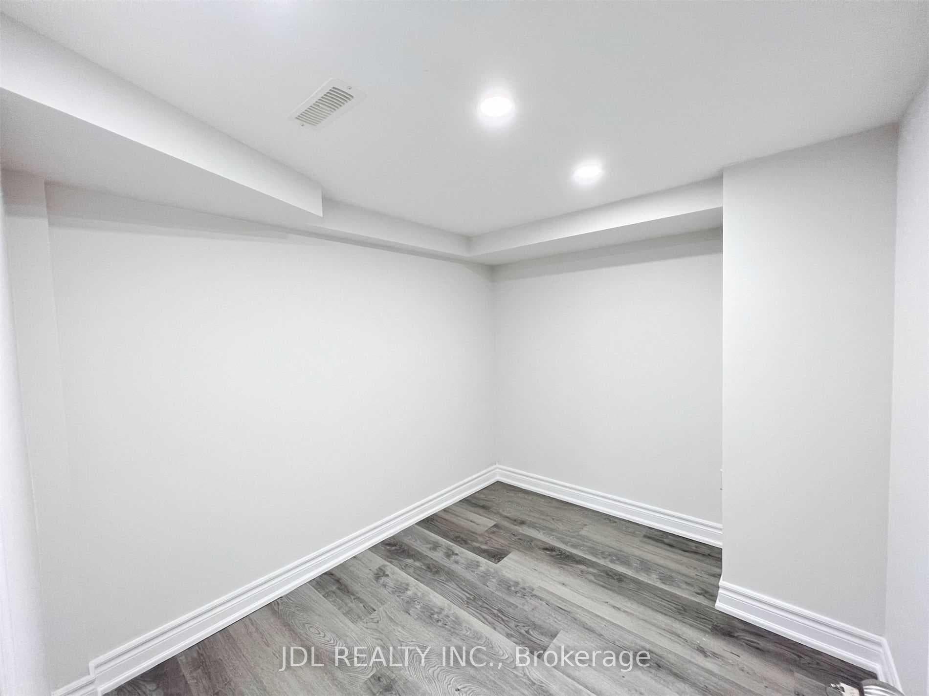 43 Portage Avenue Unit Bsmt photo 5