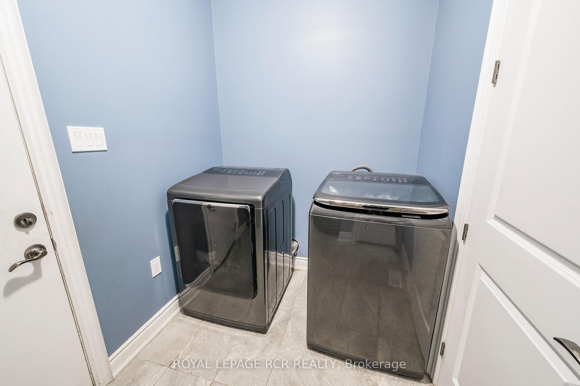 222 Eight Avenue photo 24