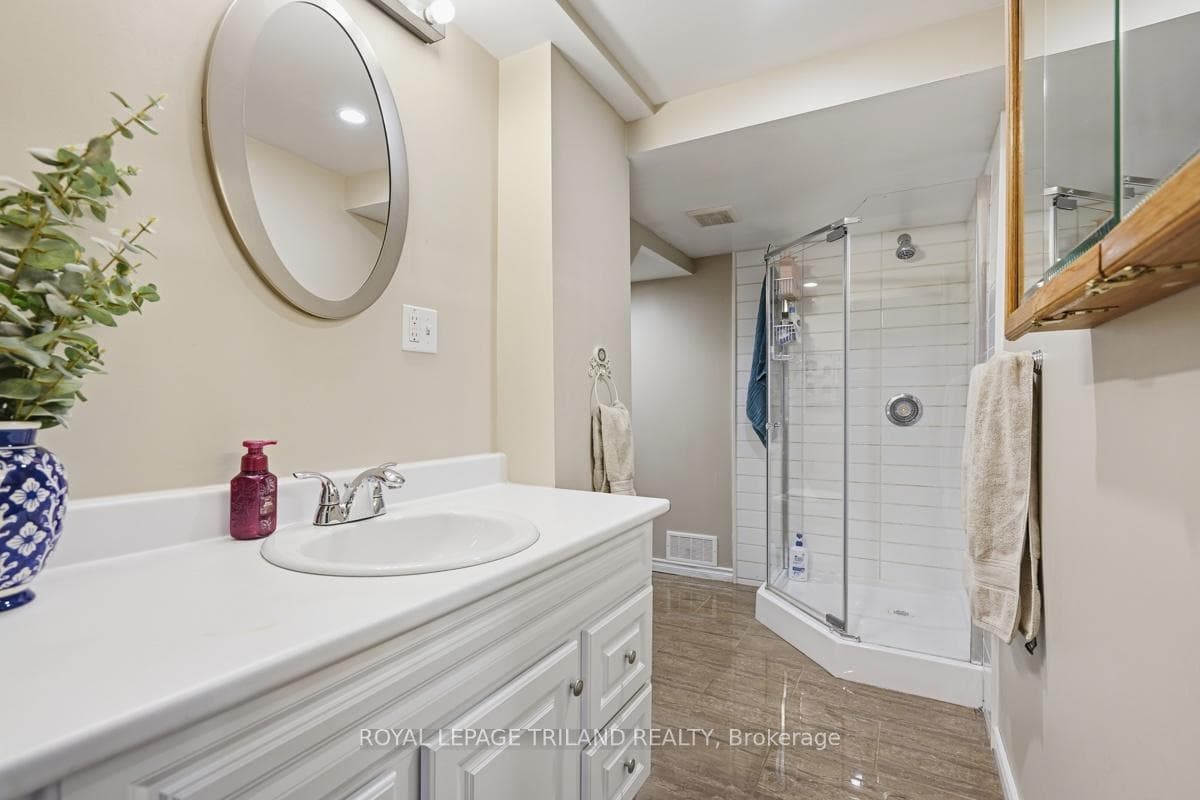 Lower level 3 piece bath