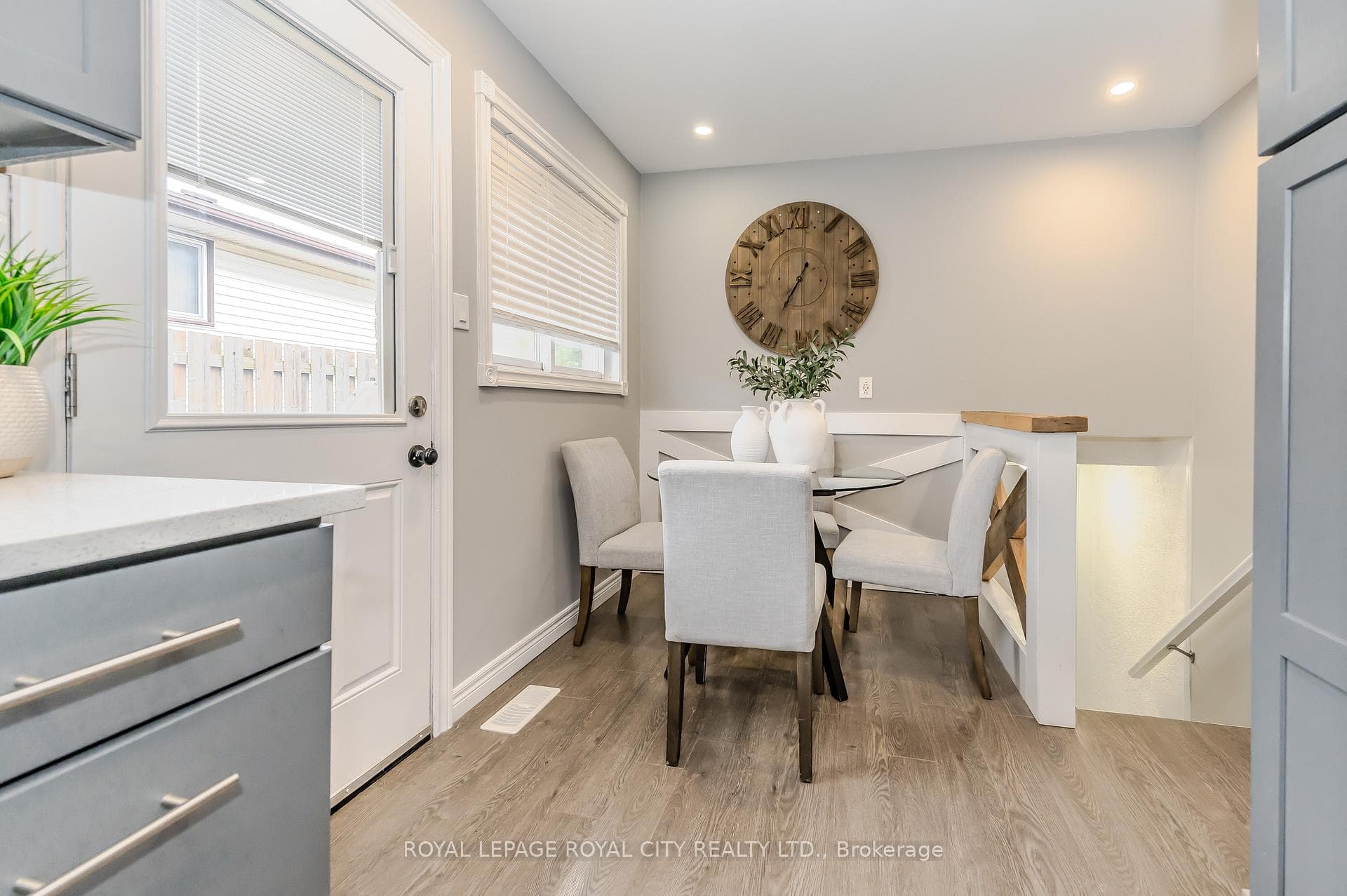 16 Nickolas Crescent photo 17
