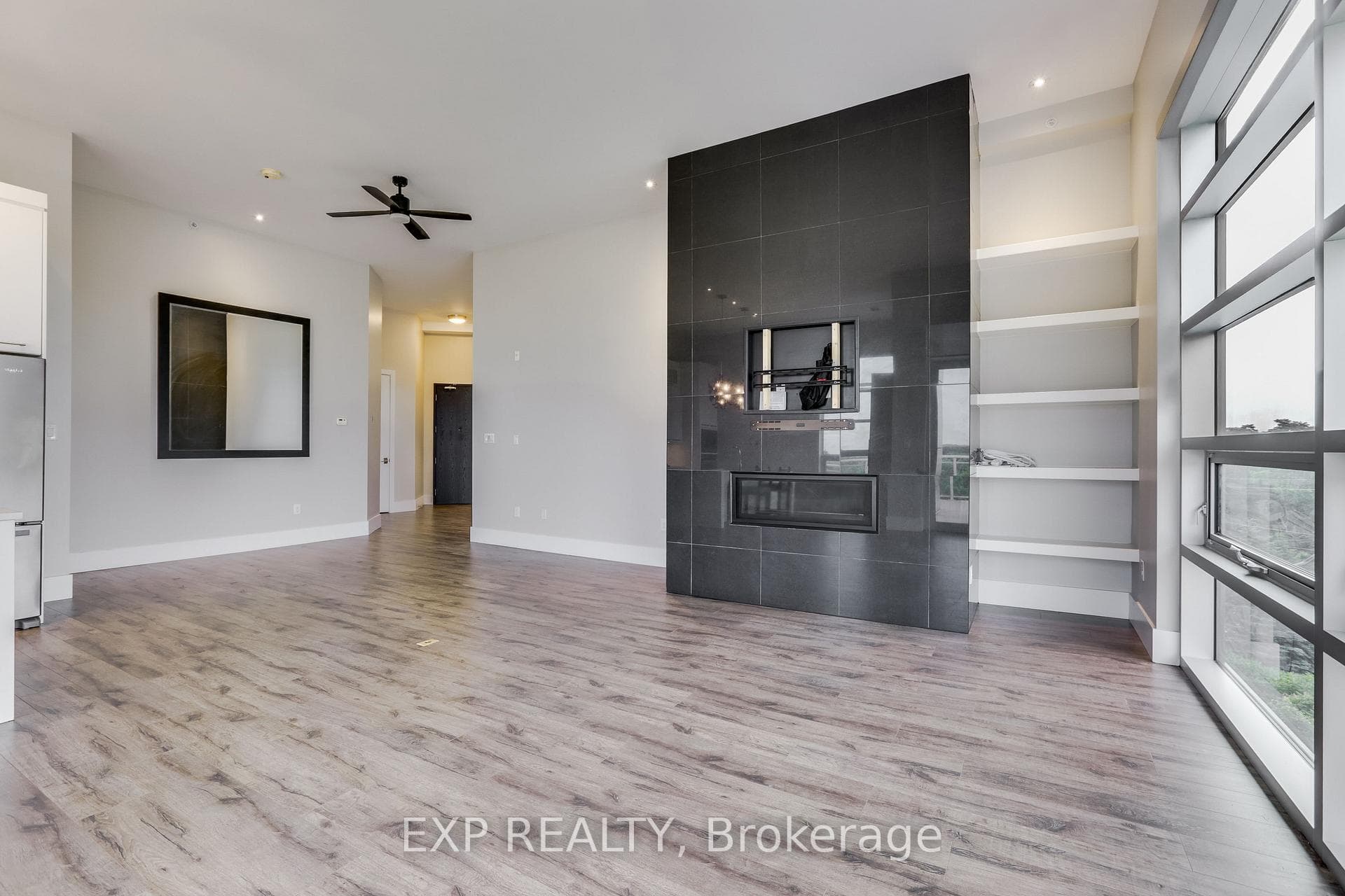 1705 Fiddlehead Place Unit 403 photo 4