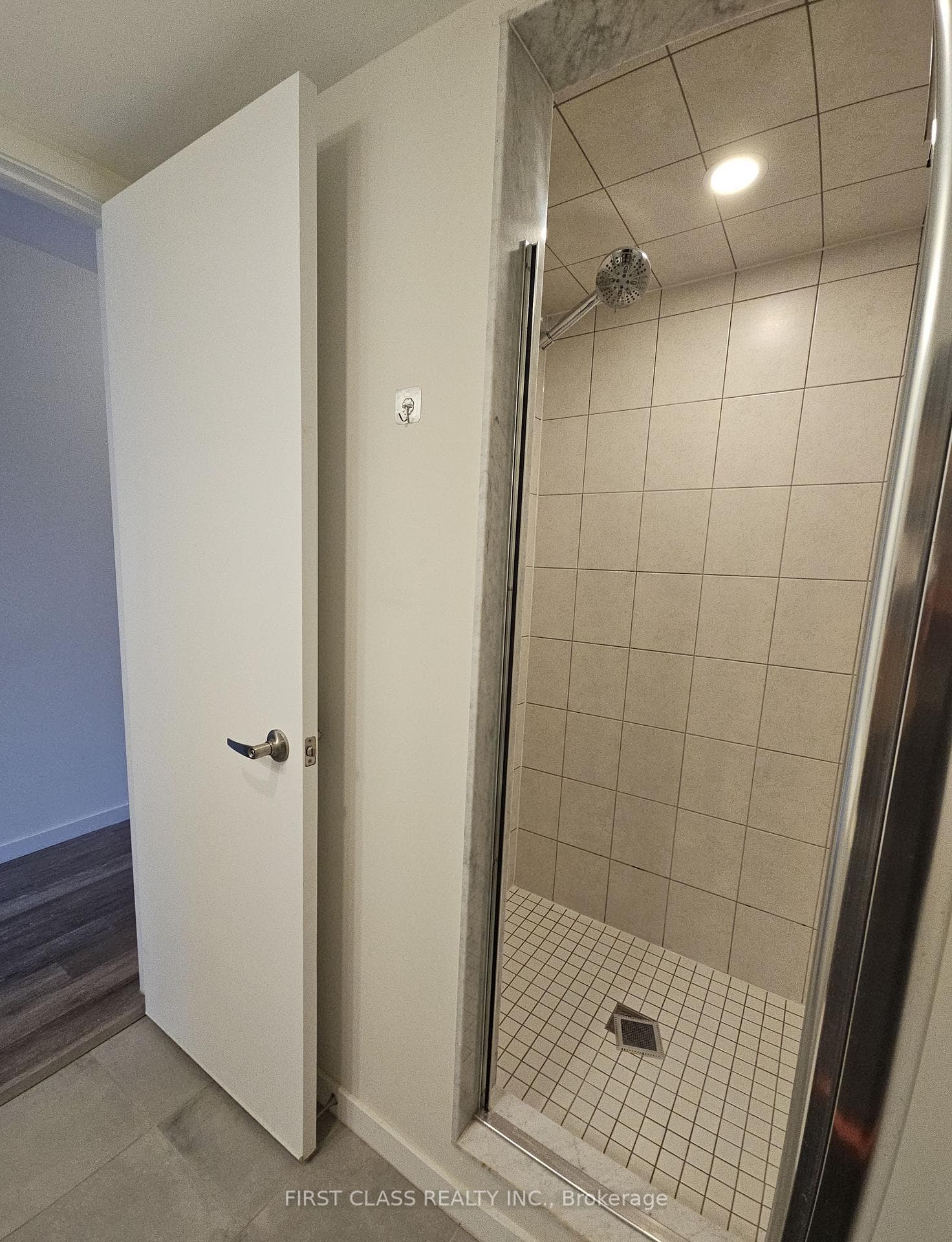 38 Wuhan Lane Unit #Lower photo 13