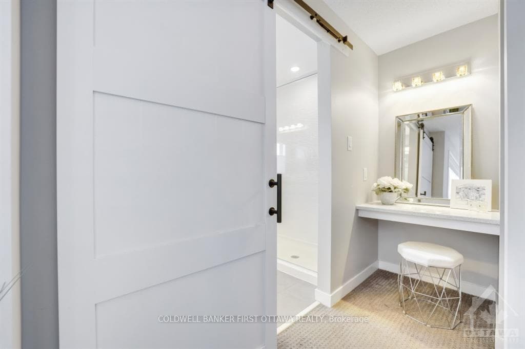 423 SWEETFLAG Street photo 17