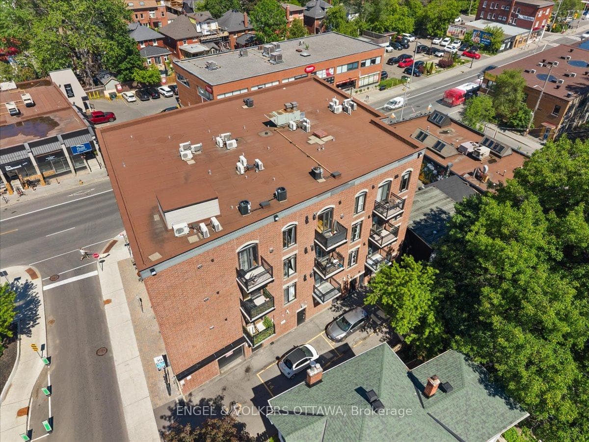 6 Grove Avenue Unit 205 photo 33