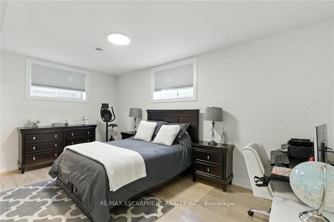 270 Charles Street photo 35