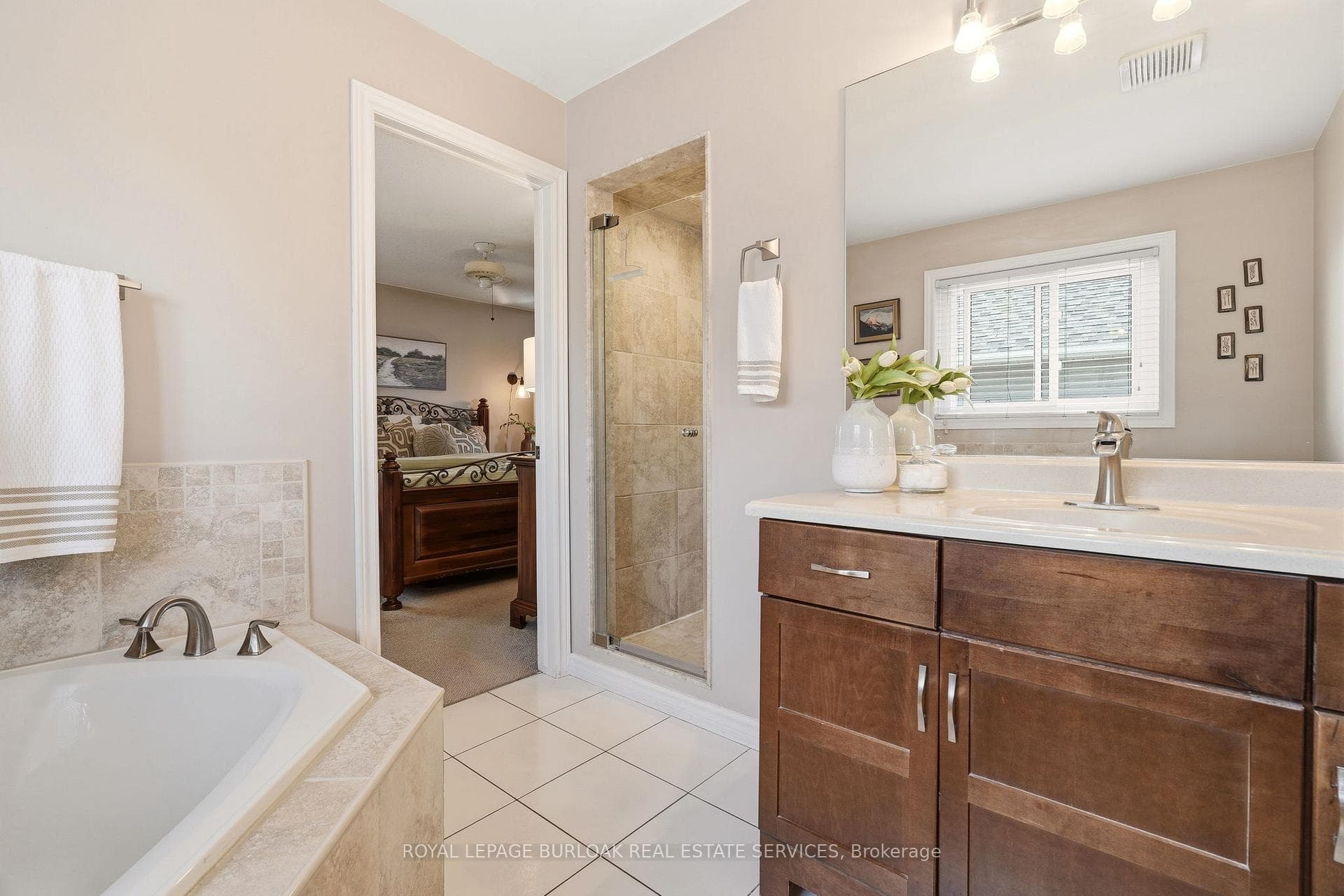 2416 Baxter Crescent photo 35