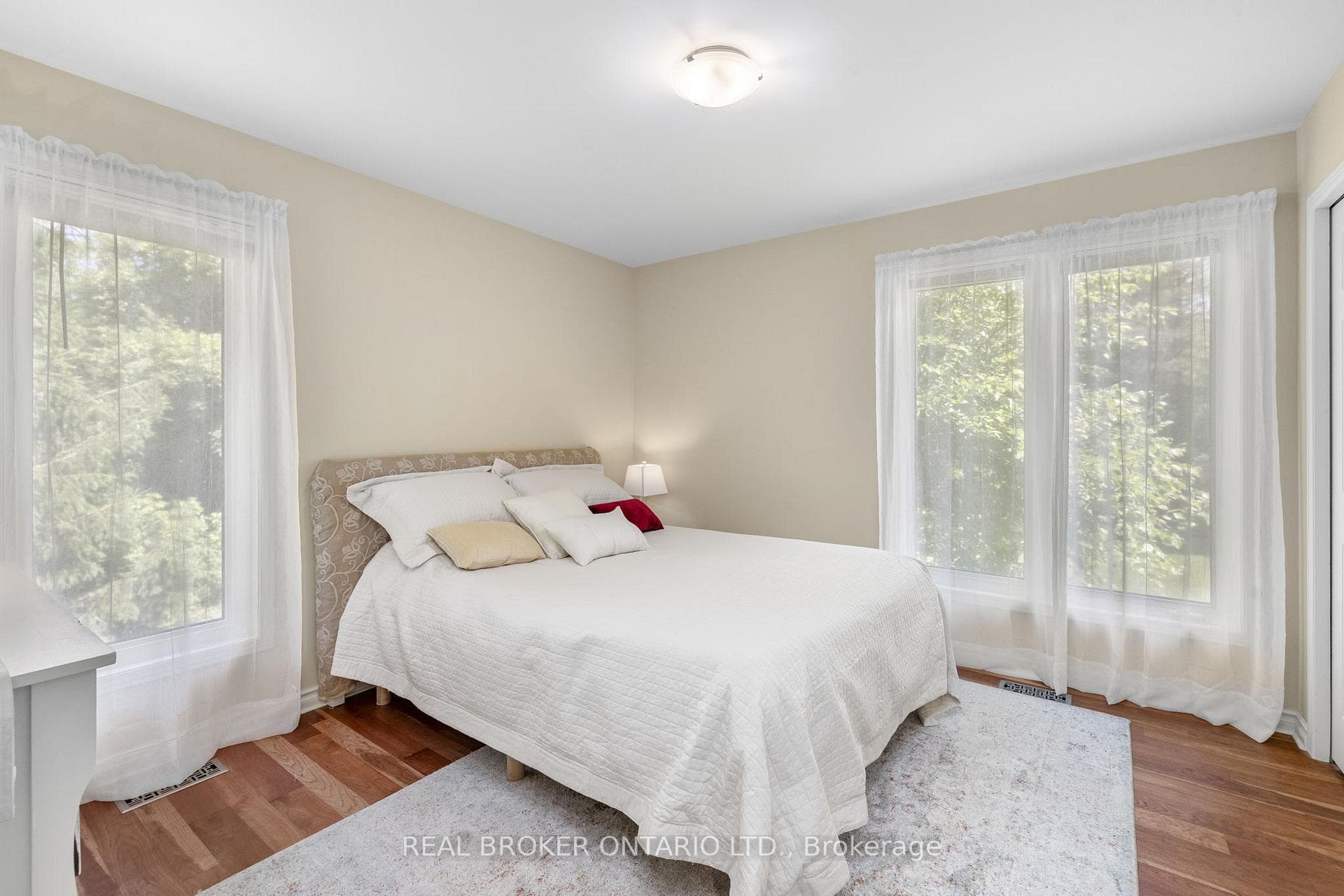 6550 Rideau Valley Drive photo 25