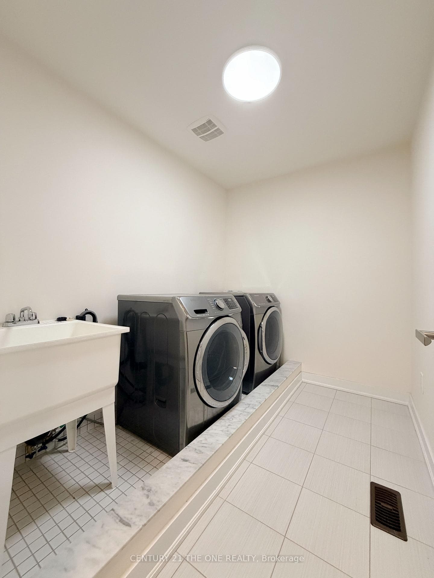 8 Anchusa Drive photo 16