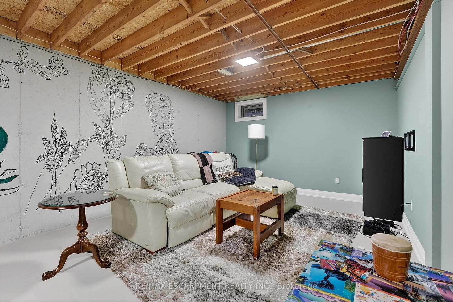 6 Conrad Place photo 31