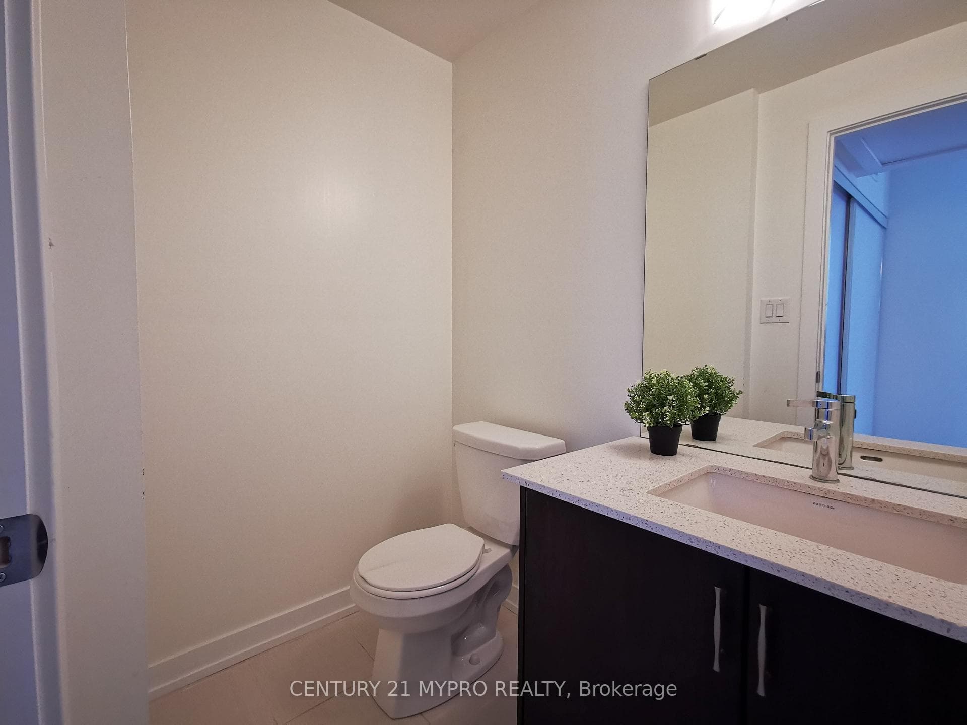 370 Red Maple Road Unit 108 photo 11