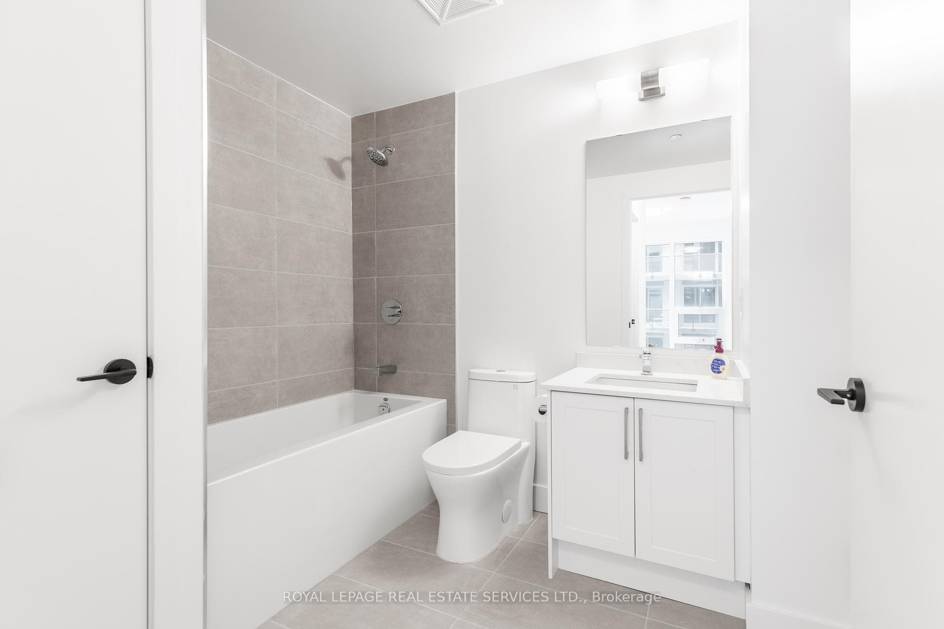 2450 Old Bronte Road Unit 325 photo 23
