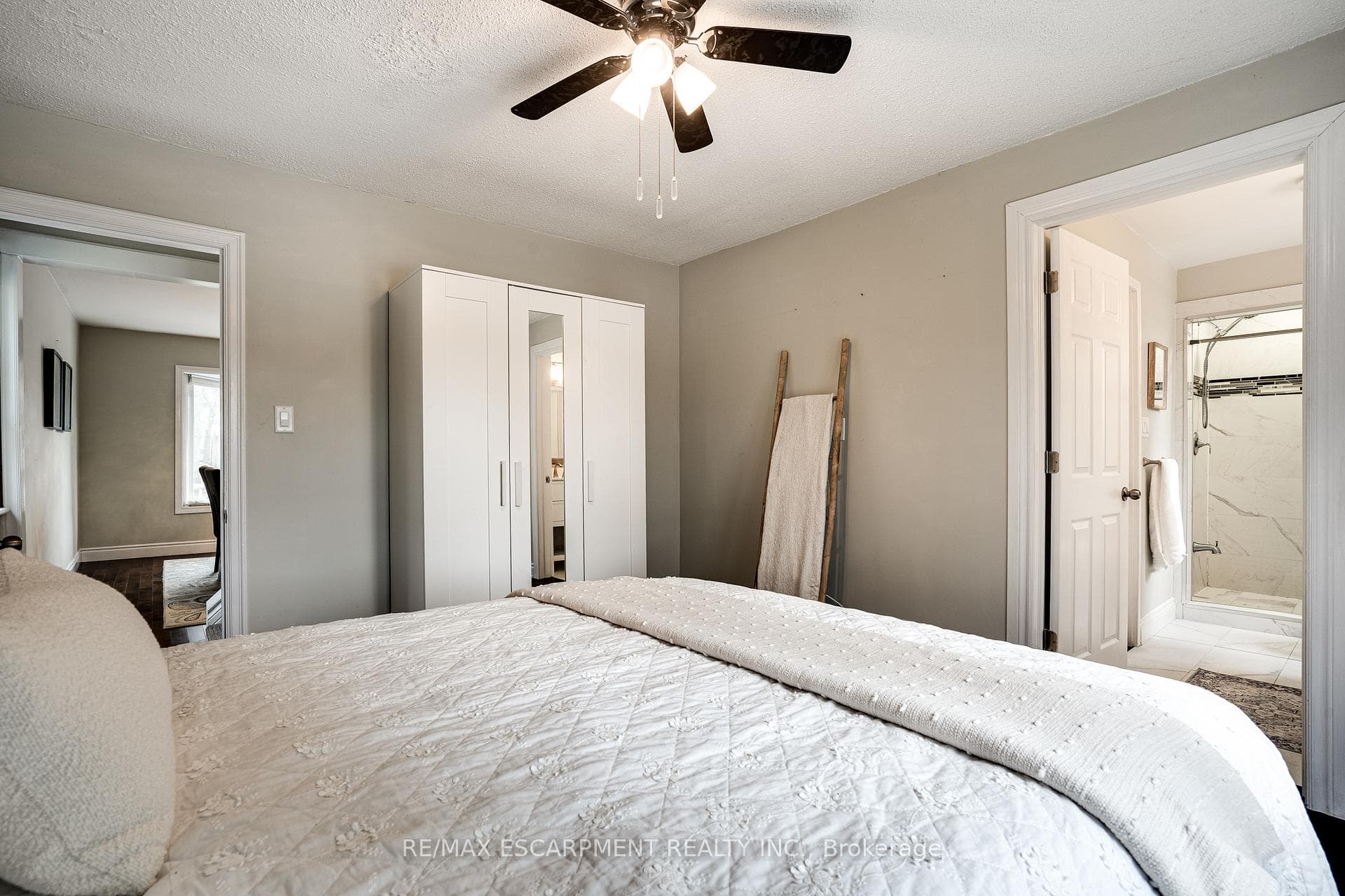 558 Governors Road photo 20