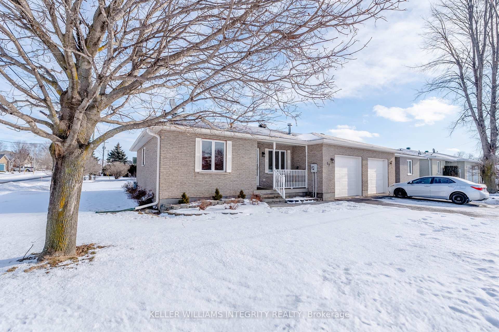 57 Sandfield Avenue photo 2