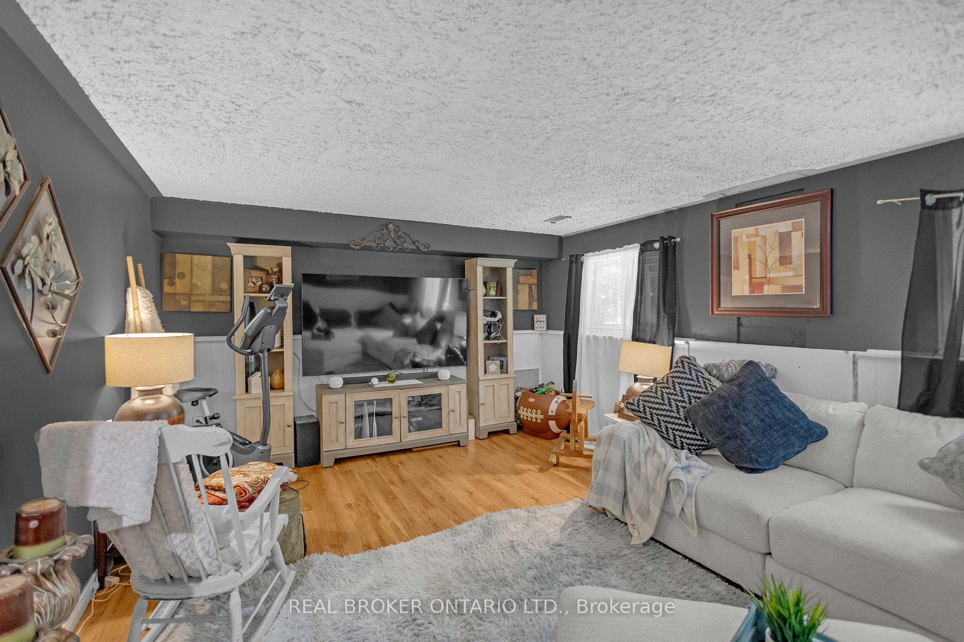 34 Elmvale Court photo 24