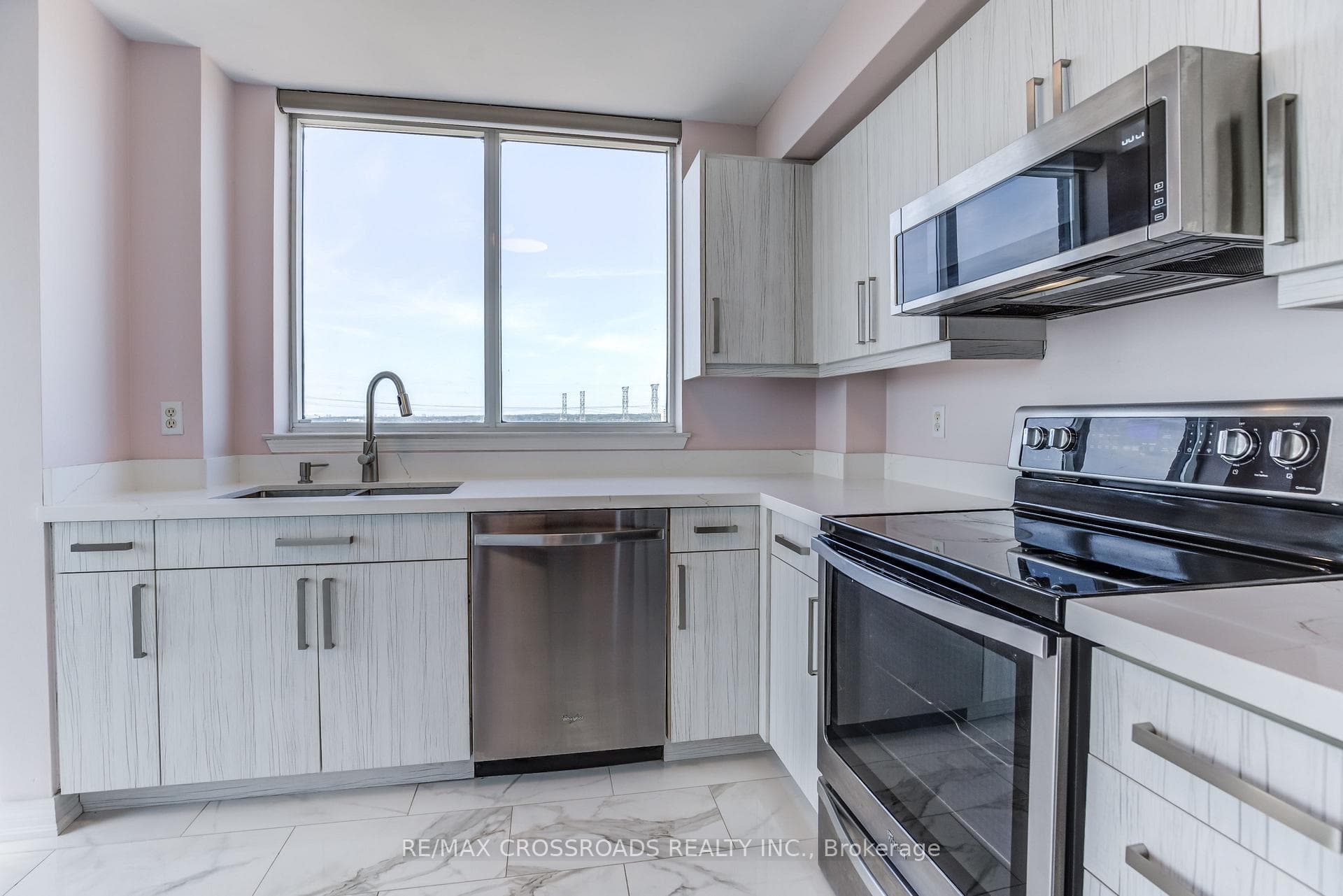 1625 Pickering Parkway Unit 1202 photo 11