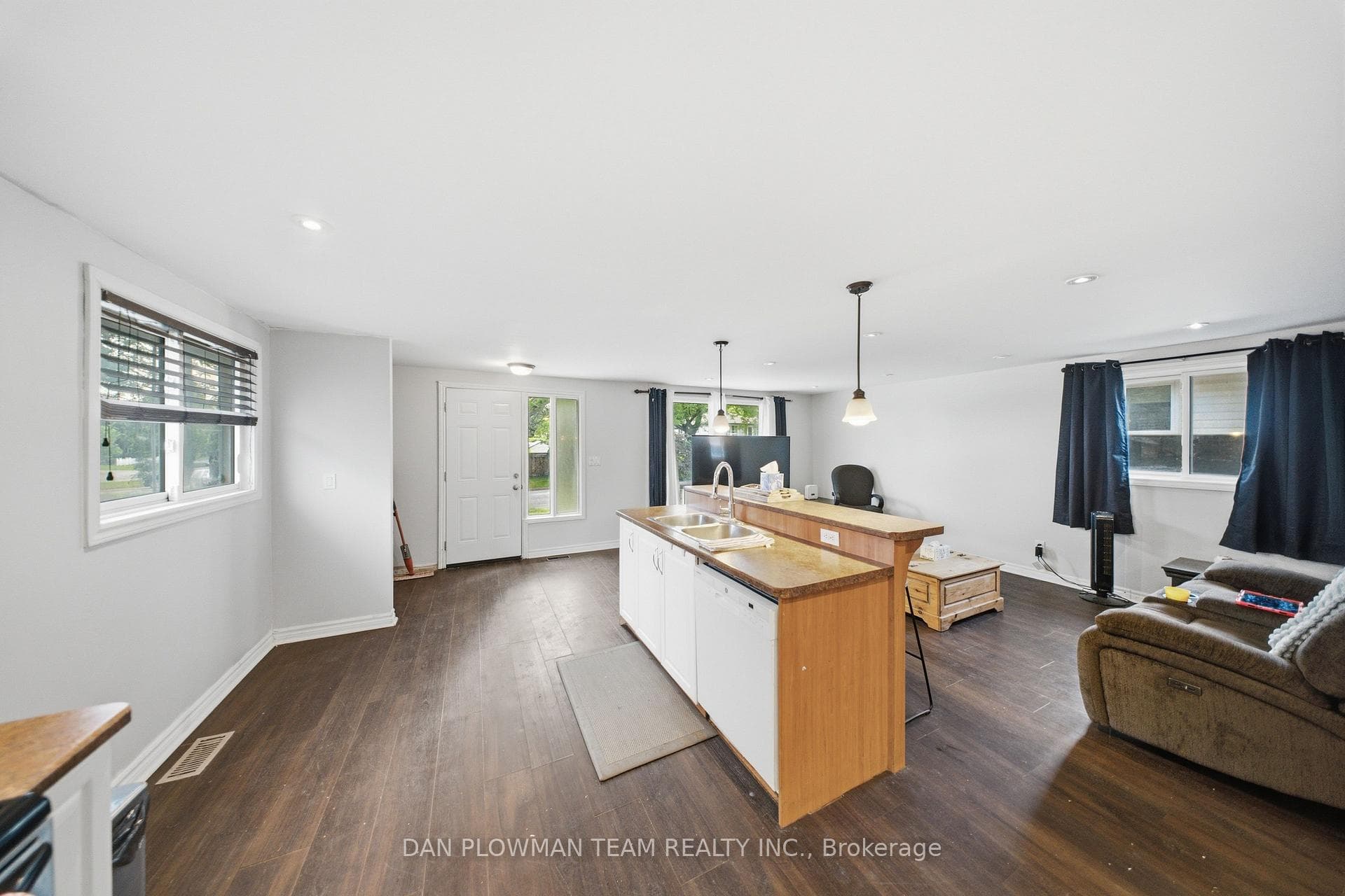 1185 Norman Court photo 12