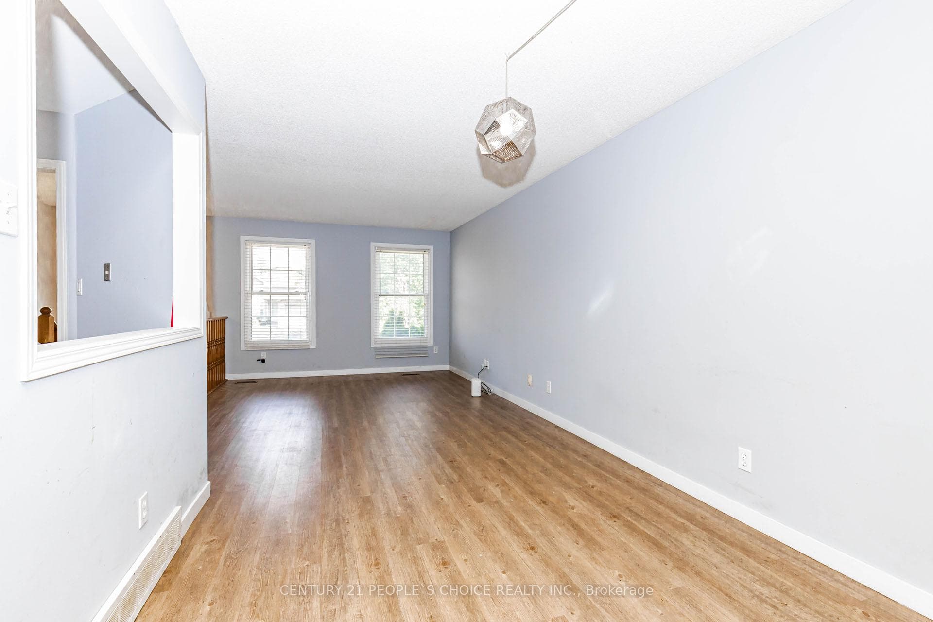 29 Julia Court photo 12