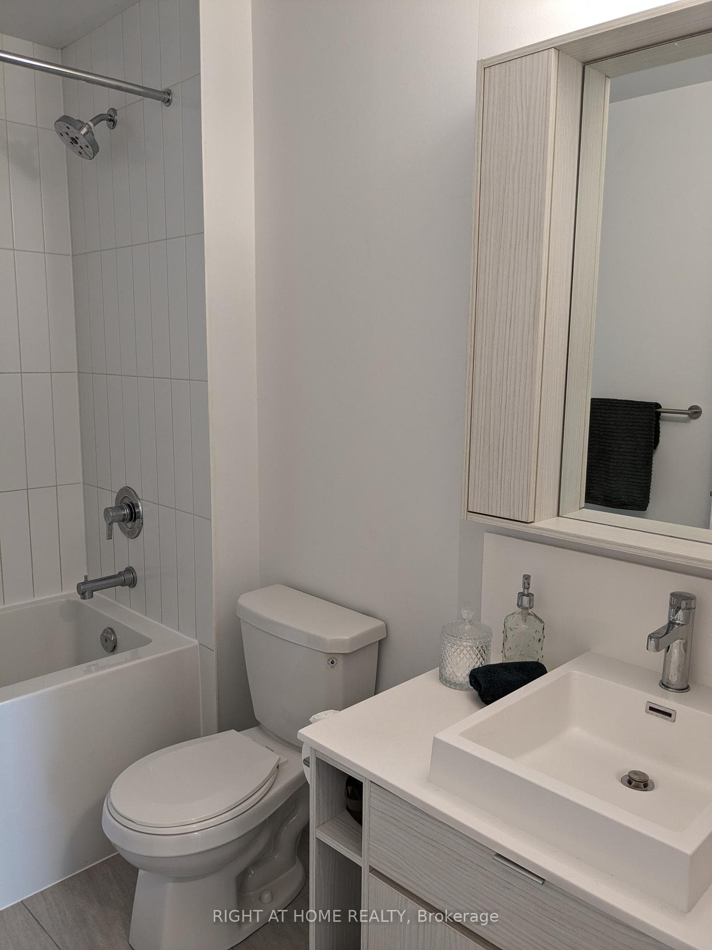 251 Manitoba Street Unit 103 photo 24
