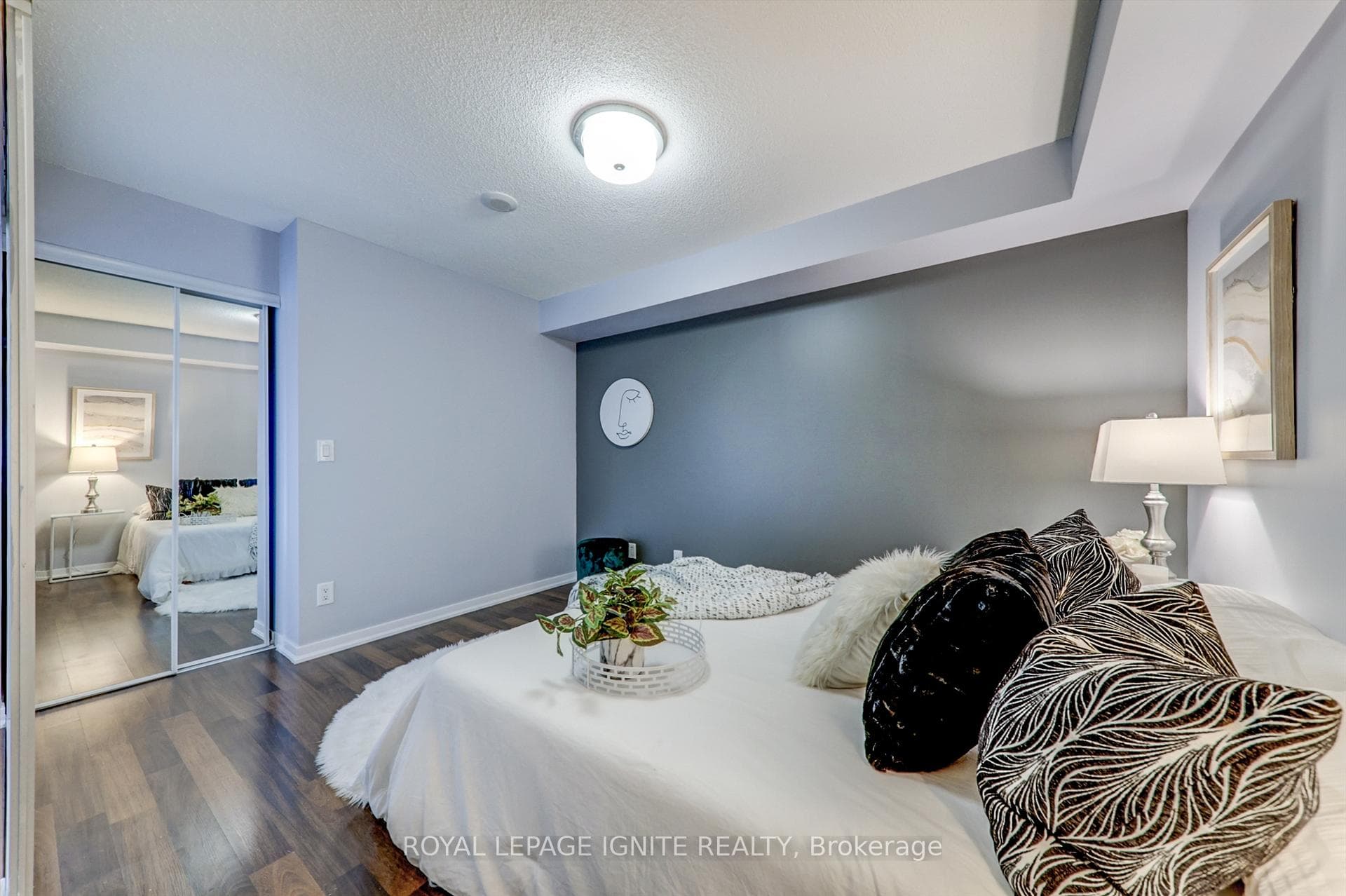 38 Joe Shuster Way Unit 722 photo 16