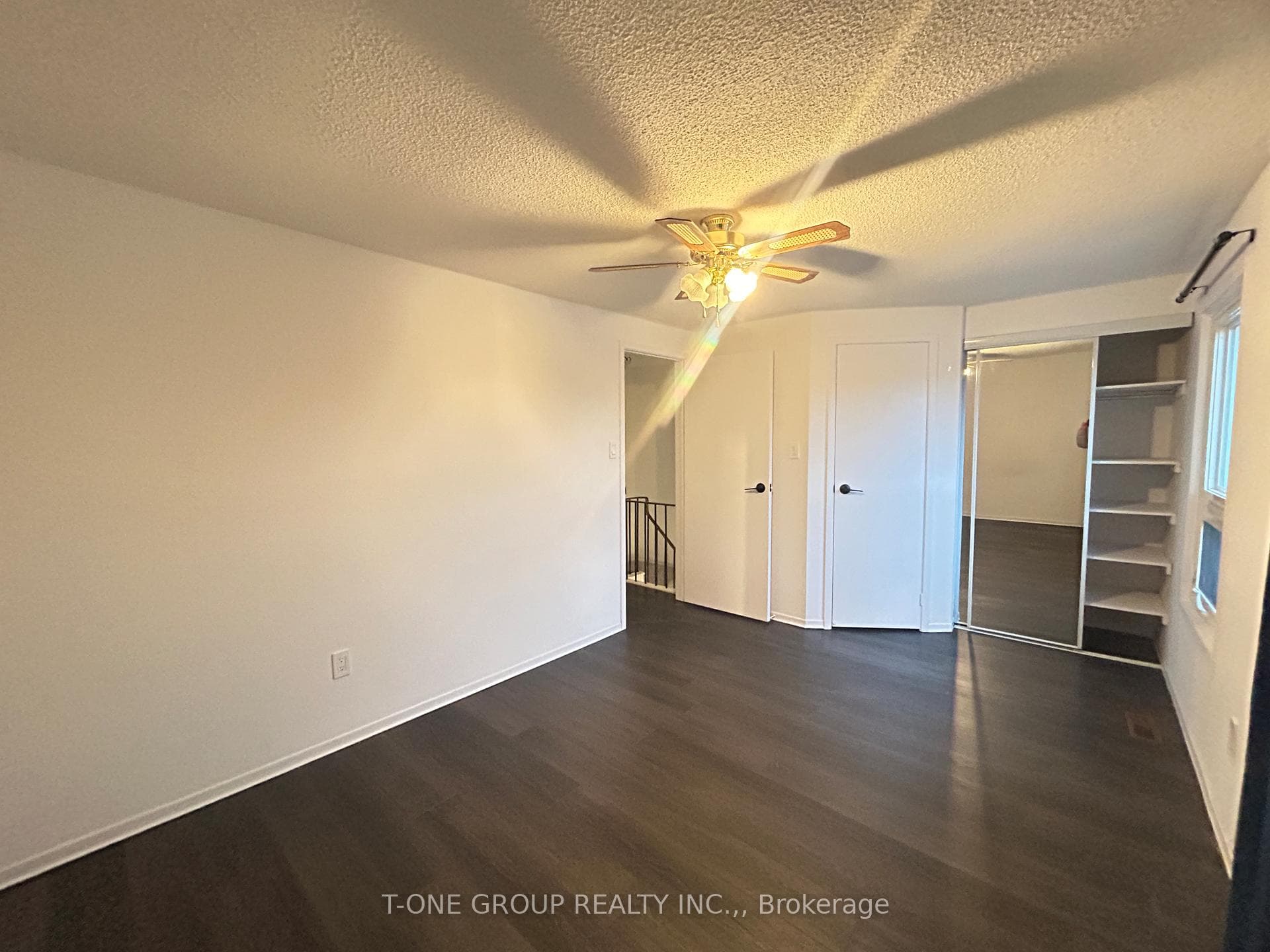 124 Dunbar Crescent photo 12